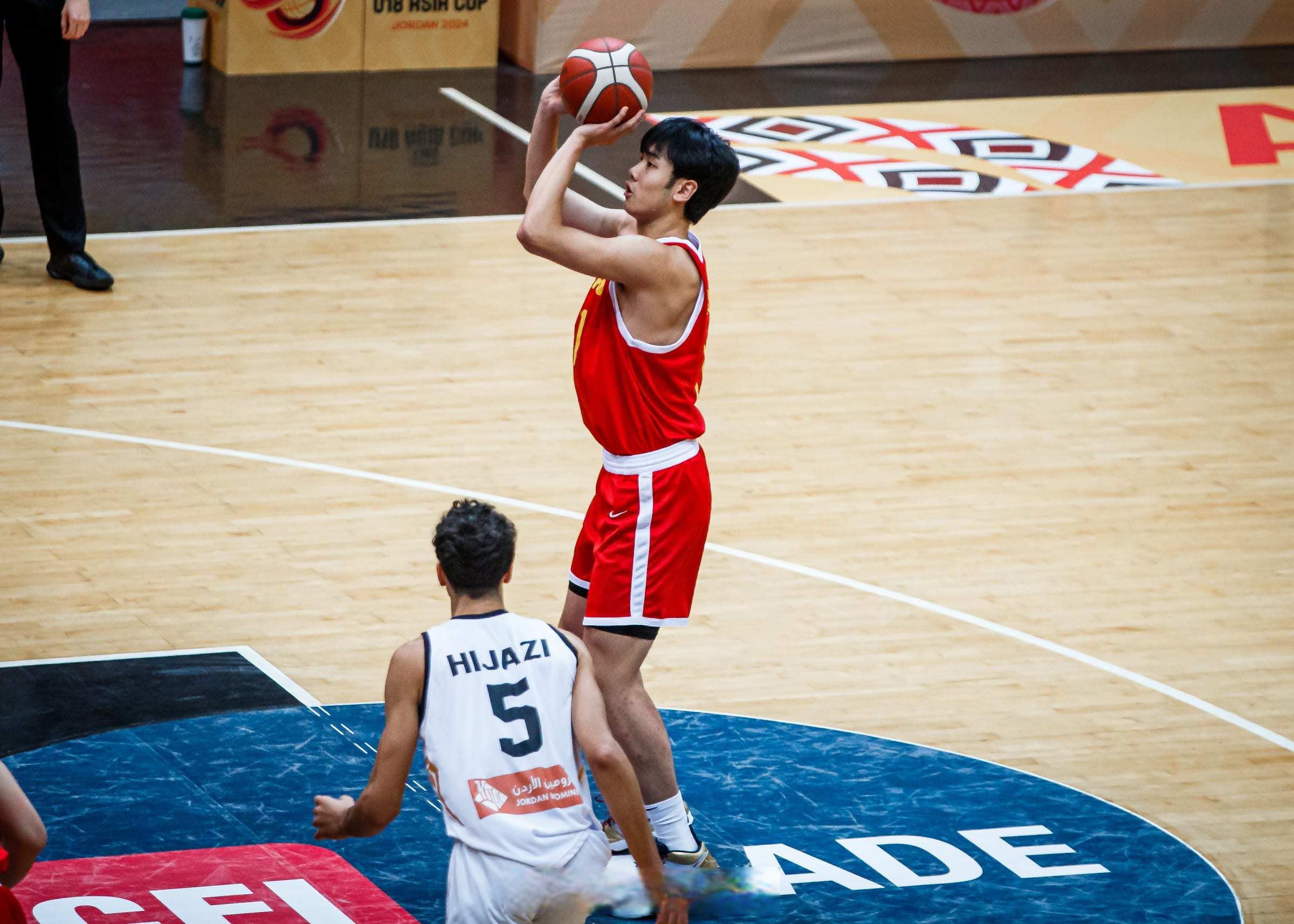 麻将胡了登录 -加时末段广东宏远绝杀压哨：亚冠节点到来，球迷炸锅，身体对抗强度拉满 